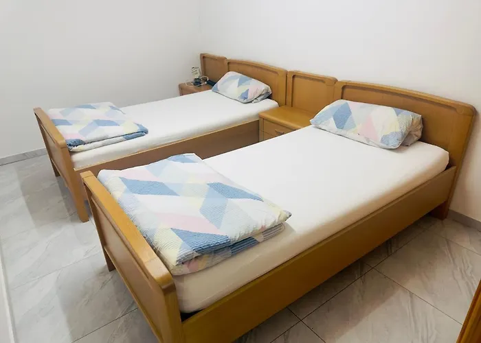 Fully Equipped Apartment 3 Rooms 5 Bed