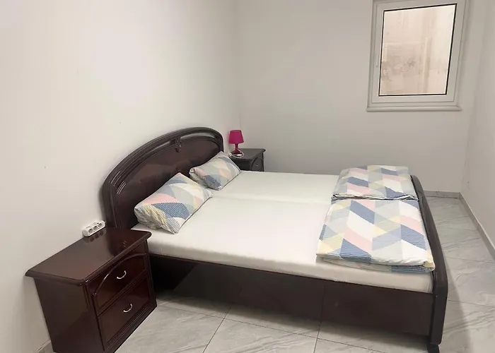 Fully Equipped Apartment 3 Rooms 5 Bed